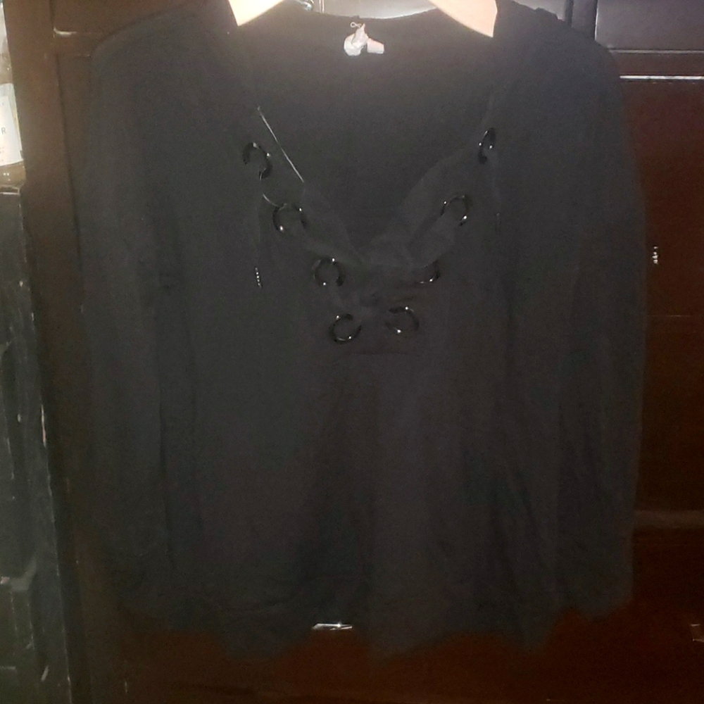 Lace up hooded t